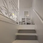 Glaros Lägenhet