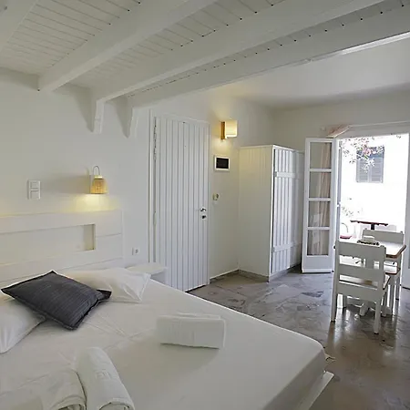 Glaros Studios Naxos City